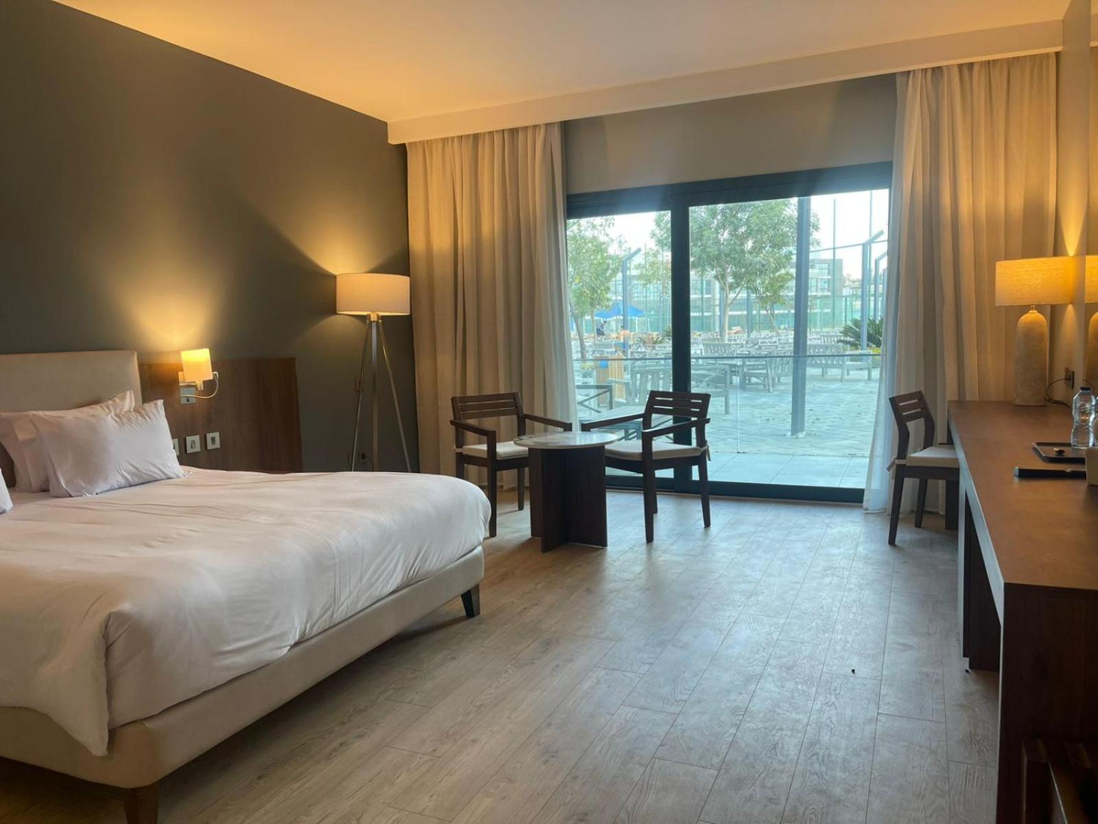 Phoenix Hotel & Wellness Sheikh Zayed City Exterior foto